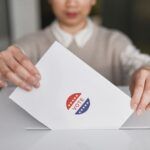 Midtvejsvalget i USA: Demokraterne er favoritter til at vinde begge kamre